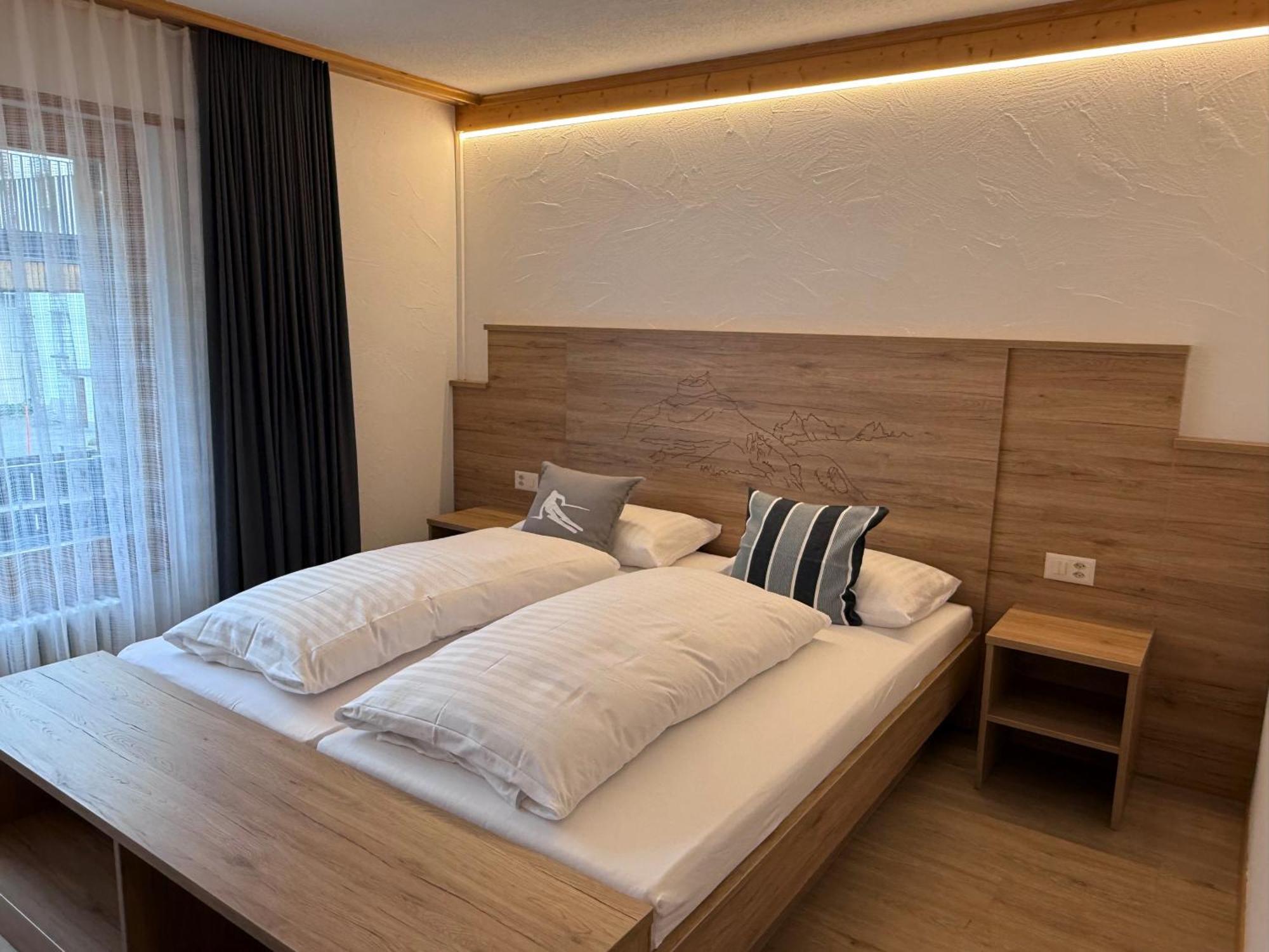 Hotel Crystal Engelberg Bagian luar foto